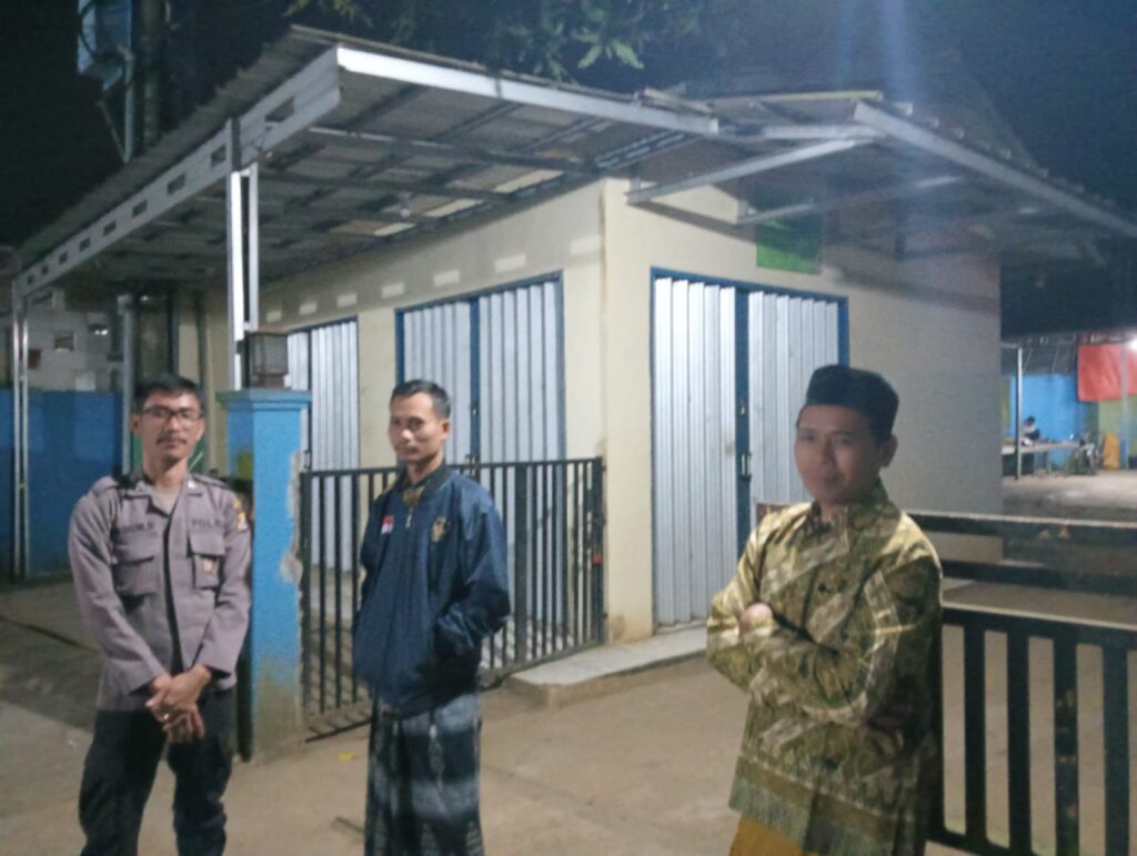 Piket SPKT Polsek Mandalawangi Laksanakan Patroli dan Sambang, Jalin Komunikasi Upaya Cegah 3C 10 WhatsApp Image 2024 05 28 at 21.25.27