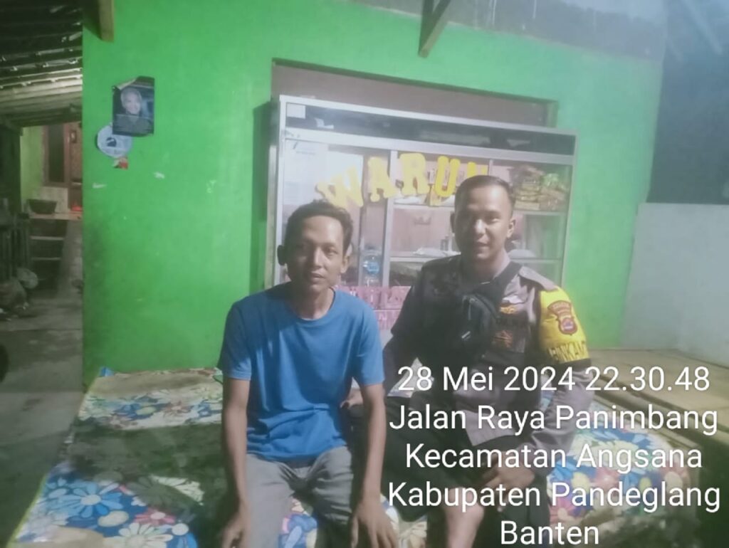 Laksanakan Sambang DDS, Bhabinkamtibmas Polsek Angsana Polres Pandeglang Sampaikan Pentingnya Poskamling 1 WhatsApp Image 2024 05 29 at 21.13.29