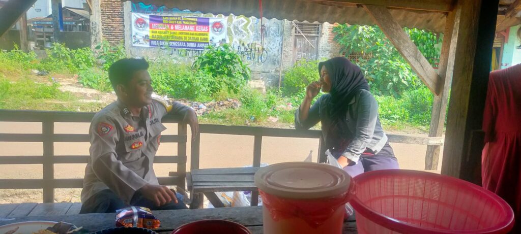 Ciptakan Situasi yang Aman dan Kondusif Polsek Saketi Lakukan Sambang ke Warga Binaan 9 WhatsApp Image 2024 05 29 at 21.20.00