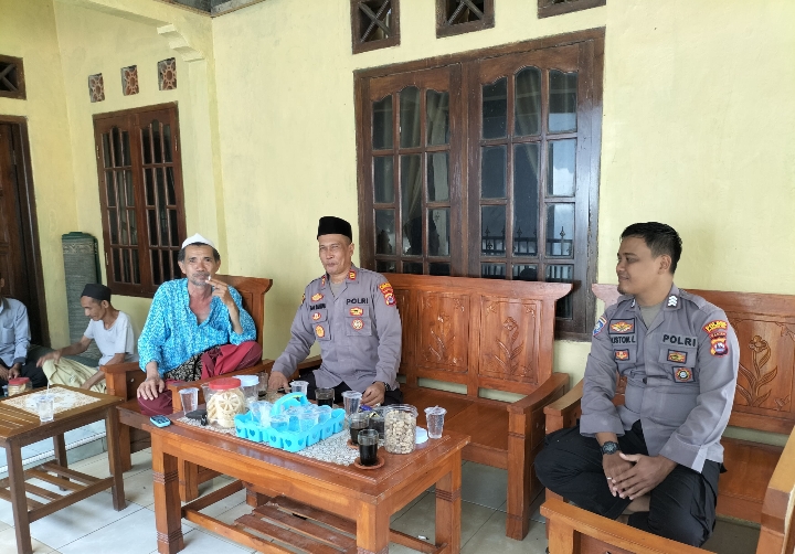 Kapolsek Angsana Polres Pandeglang Sambangi Tokoh Agama Desa Angsana dan Sampaikan Pesan Kamtibmas 10 IMG 20240601 WA0066