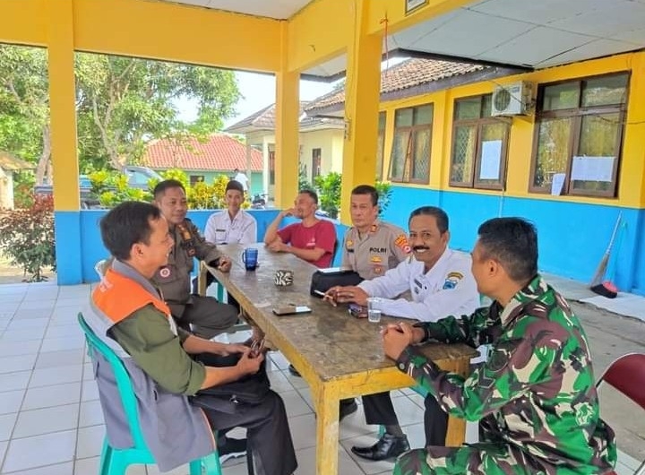 Kapolsek Angsana Polres Pandeglang Laksanakan Coffee Morning Bersama Muspika Bahas Situasi Kamtibmas 2 IMG 20240602 WA0056