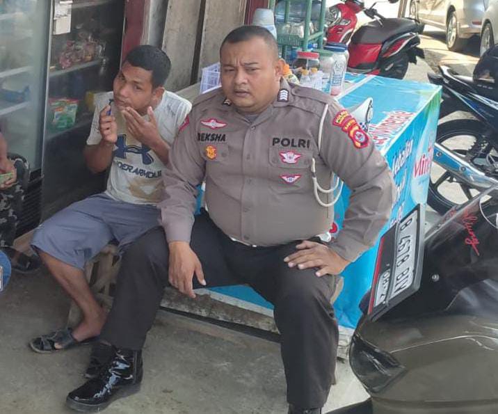 Polsek Cibaliung Gelar Patroli dan Sambang, Sampaikan Pesan Harkamtibmas kepada Warga masyarakat Cibaliung 4 IMG 20240602 WA0076