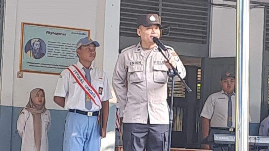 Penyuluhan Anti Narkoba di SMA Negeri 1 Pandeglang oleh Polsek Cadasari 7 WhatsApp Image 2024 06 12 at 09.40.58