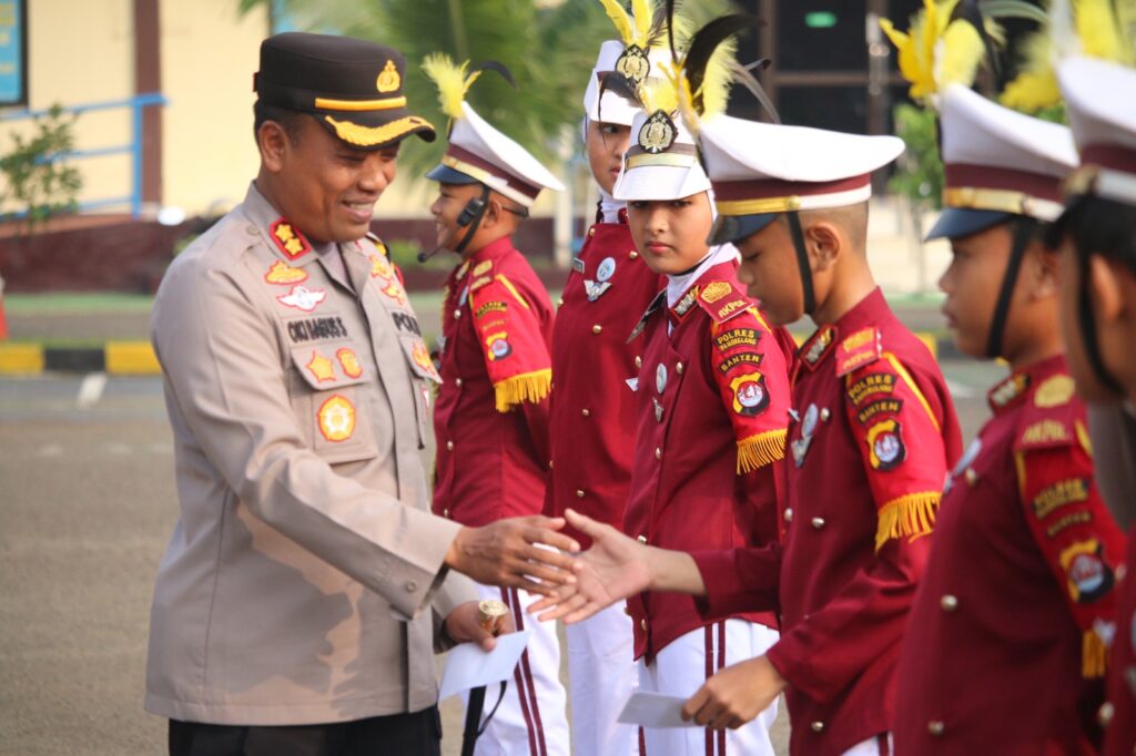 Polres Pandeglang Sambut Kedatangan Polisi Cilik dari SDN Kadumerak 1 2 WhatsApp Image 2024 06 20 at 09.02.46
