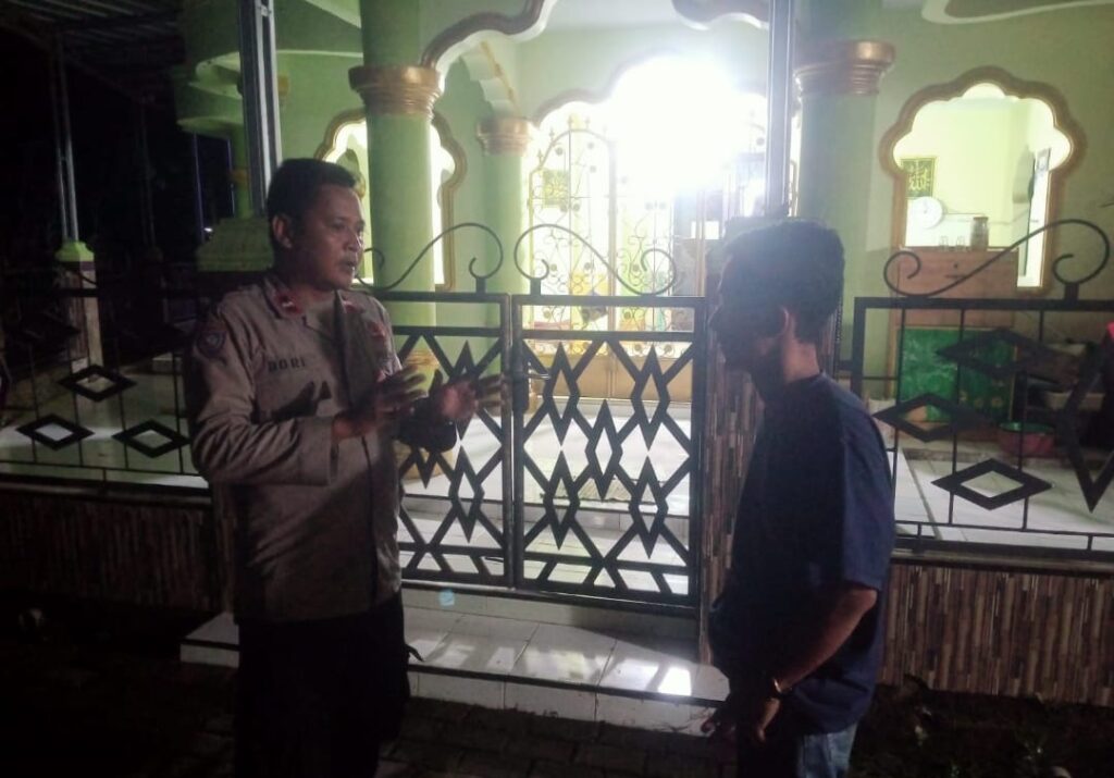 Giat Sambang Kanit Binmas Polsek Cadasari: Membangun Kedekatan dengan Warga 2 WhatsApp Image 2024 06 21 at 07.39.52