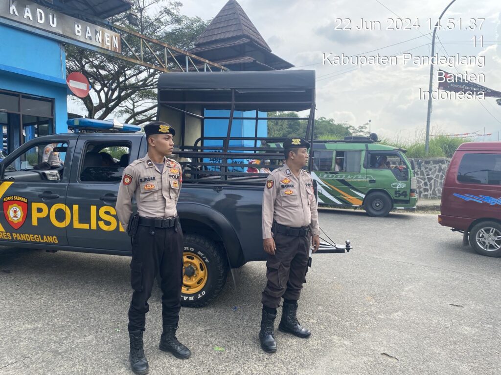 Sat Samapta Polres Pandeglang Laksanakan Patroli Mobile Akhir Pekan untuk Ciptakan Kondusifitas 5 WhatsApp Image 2024 06 22 at 18.50.50