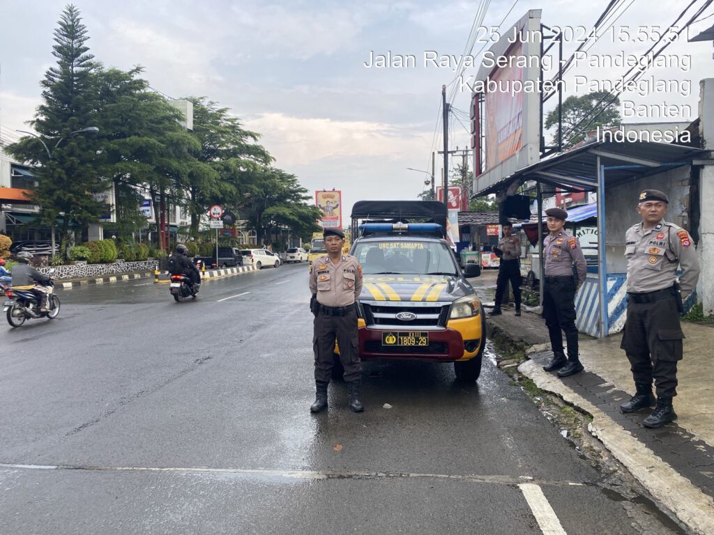 Sat Samapta Polres Pandeglang Gelar Strong Point Pagi Hari untuk Pelayanan Pengguna Jalan 2 WhatsApp Image 2024 06 25 at 20.20.42