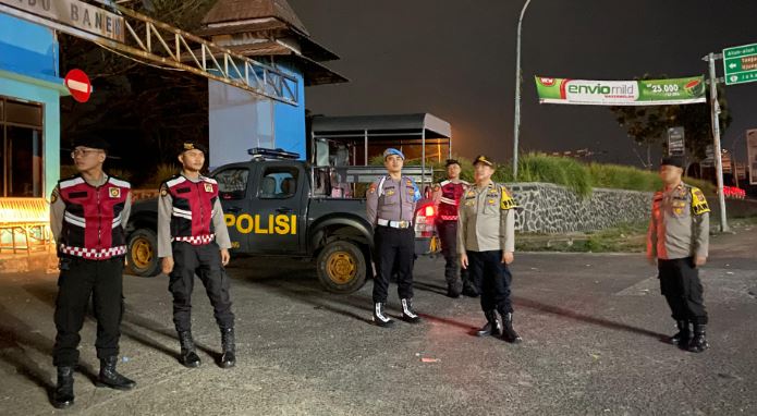 Sat Samapta Polres Pandeglang Gelar Patroli untuk Menjaga Keamanan di Terminal Kadubanen 2 PMK