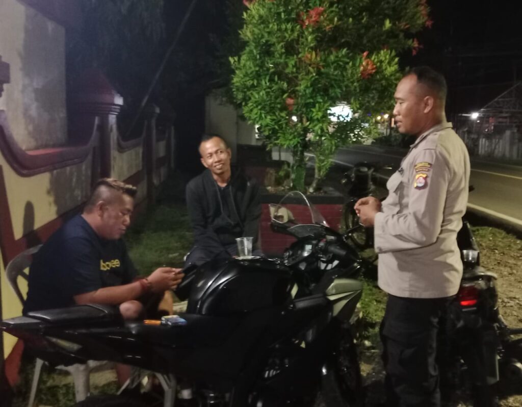 Polsek Carita Laksanakan Patroli Malam Antisipasi Kejahatan 5 WhatsApp Image 2024 07 14 at 07.41.56