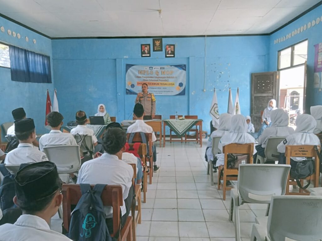 Polsek Cikedal Lakukan Himbauan Kepada Siswa SMAN ATTA'AWUN Tegal Lega Tentang Kenakalan Remaja 8 WhatsApp Image 2024 07 17 at 02.03.41