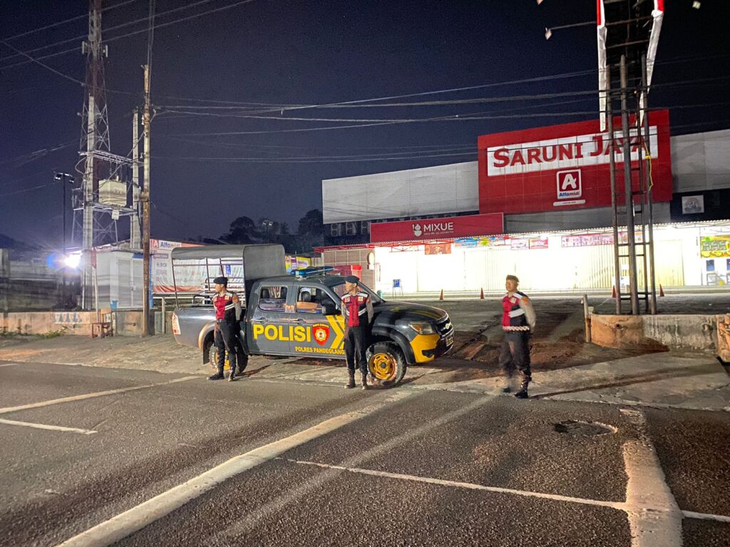 Sat Samapta Polres Pandeglang Intensifkan Patroli Malam Hari untuk Cegah Aksi Balap Liar 4 WhatsApp Image 2024 07 17 at 02.31.09
