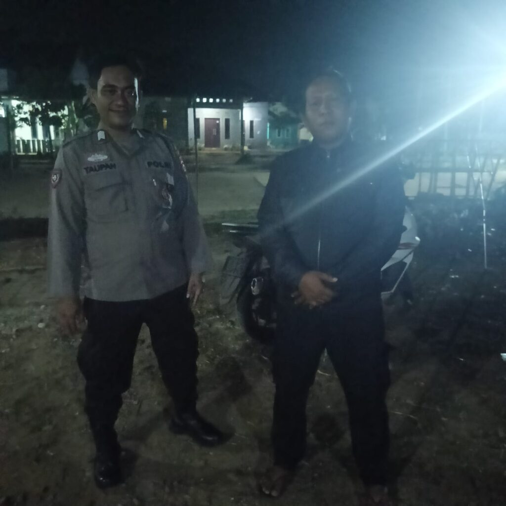 Bhabinkamtibmas Polsek Picung Sambangi Warga Binaan pada Malam Hari 2 WhatsApp Image 2024 07 18 at 23.02.55