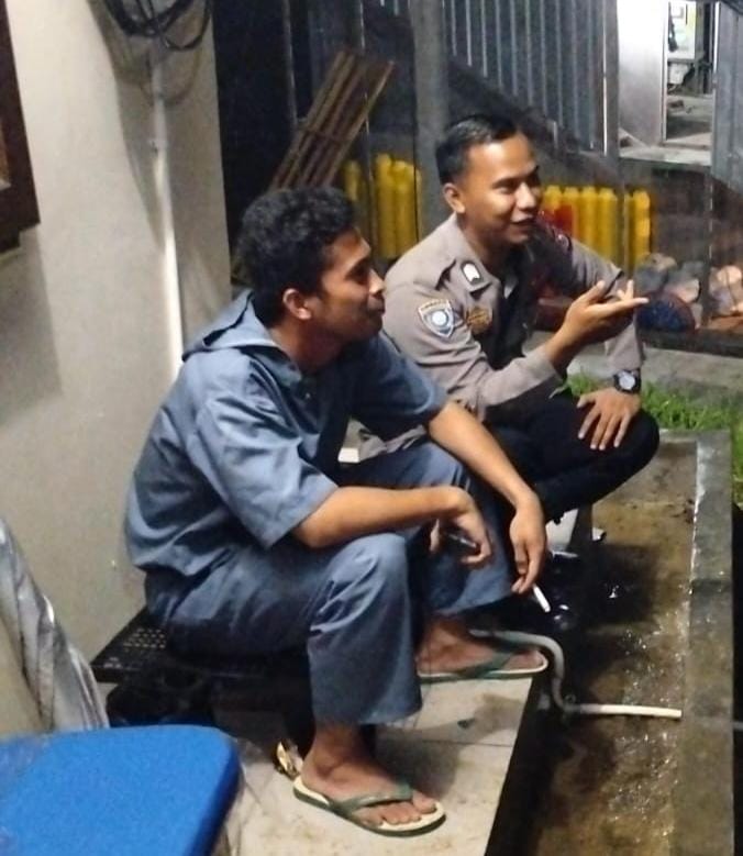 Bhabinkamtibmas Polsek Angsana Polres Pandeglang Brigadir Jumhani Sambangi Masyarakat Desa Angsana 6 WhatsApp Image 2024 07 19 at 05.41.58