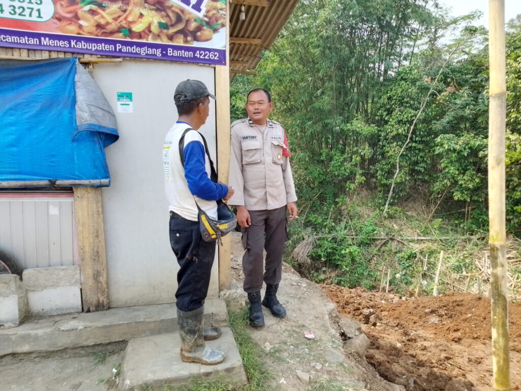 Polsek Menes Lakukan Patroli KRYD, Untuk Antisipasi Gangguan Kamtibmas 6 WhatsApp Image 2024 07 20 at 16.10.19