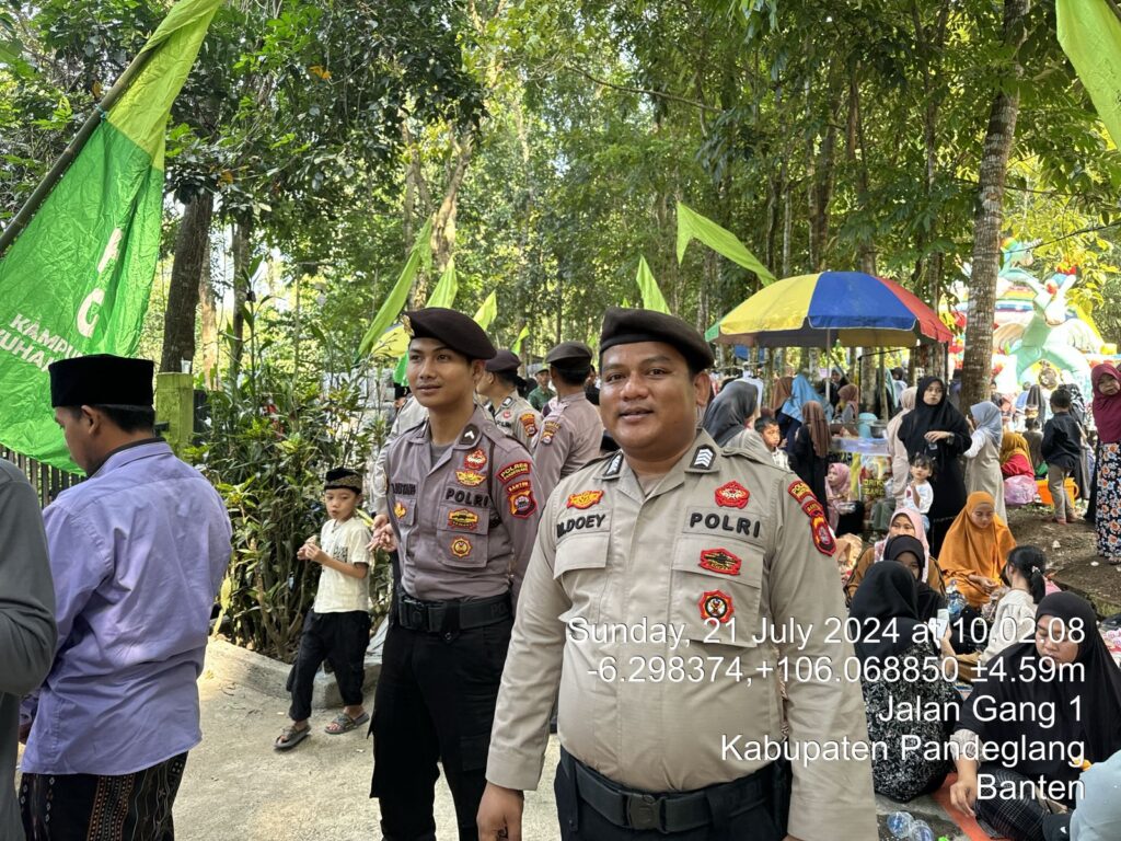 Sat Samapta Polres Pandeglang Gelar Pengamanan Istigosah Syekh Karan di Kp. Simpereun 5 WhatsApp Image 2024 07 21 at 17.14.21