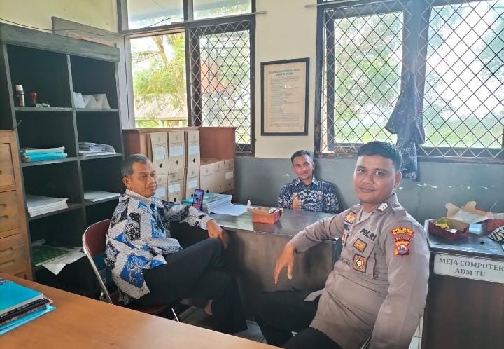 Bhabinkamtibmas Polsek Angsana Polres Pandeglang Kunjungi Kantor Kecamatan Angsana 4 WhatsApp Image 2024 07 21 at 19.22.27
