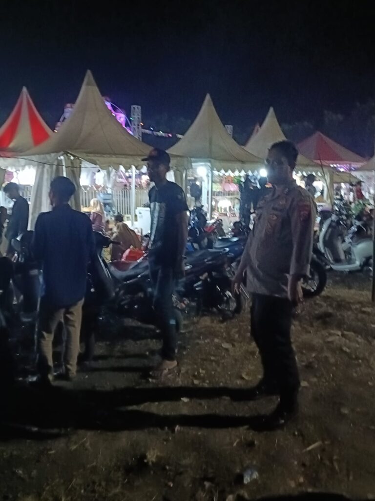 Polsek Picung Gelar Patroli Malam Antisipasi C3 Demi Ciptakan Kamtibmas yang Aman dan Kondusif 9 WhatsApp Image 2024 07 21 at 21.32.17