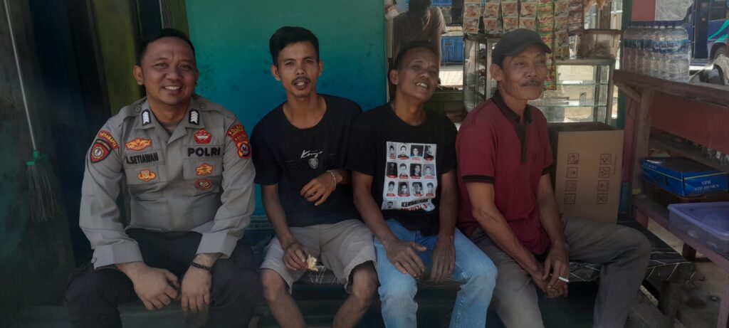 Patroli Dialogis Unit Samapta Polsek Picung Upaya Polri Menciptakan Kamtibmas yang Kondusif 10 WhatsApp Image 2024 07 23 at 16.42.49