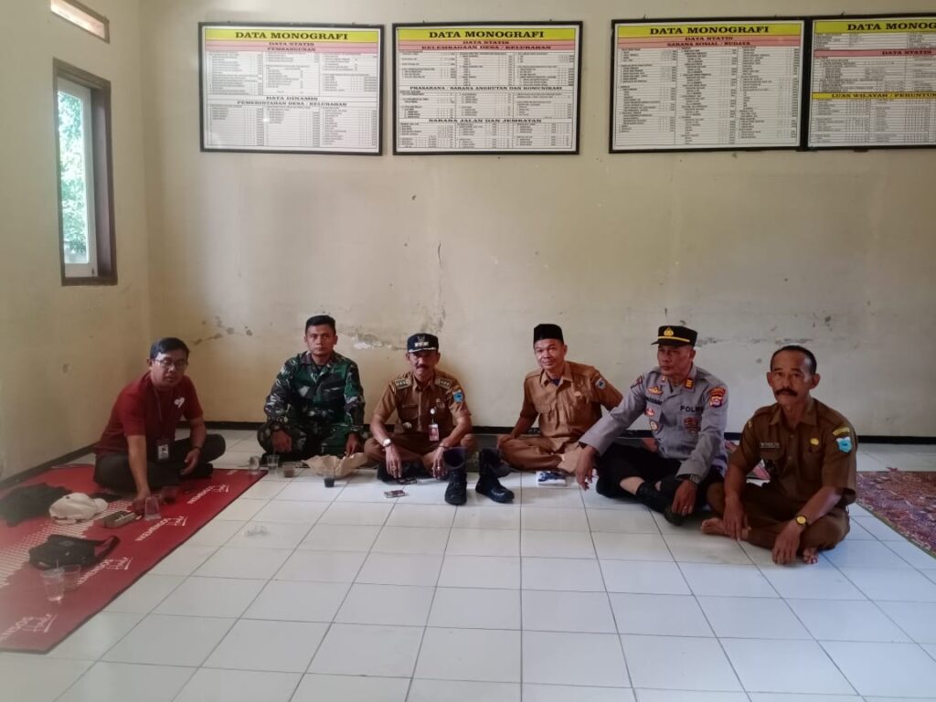 Jalin Silaturahmi, Kapolsek Angsana Polres Pandeglang Kunjungi Kantor Desa Angsana 9 WhatsApp Image 2024 07 23 at 20.46.24