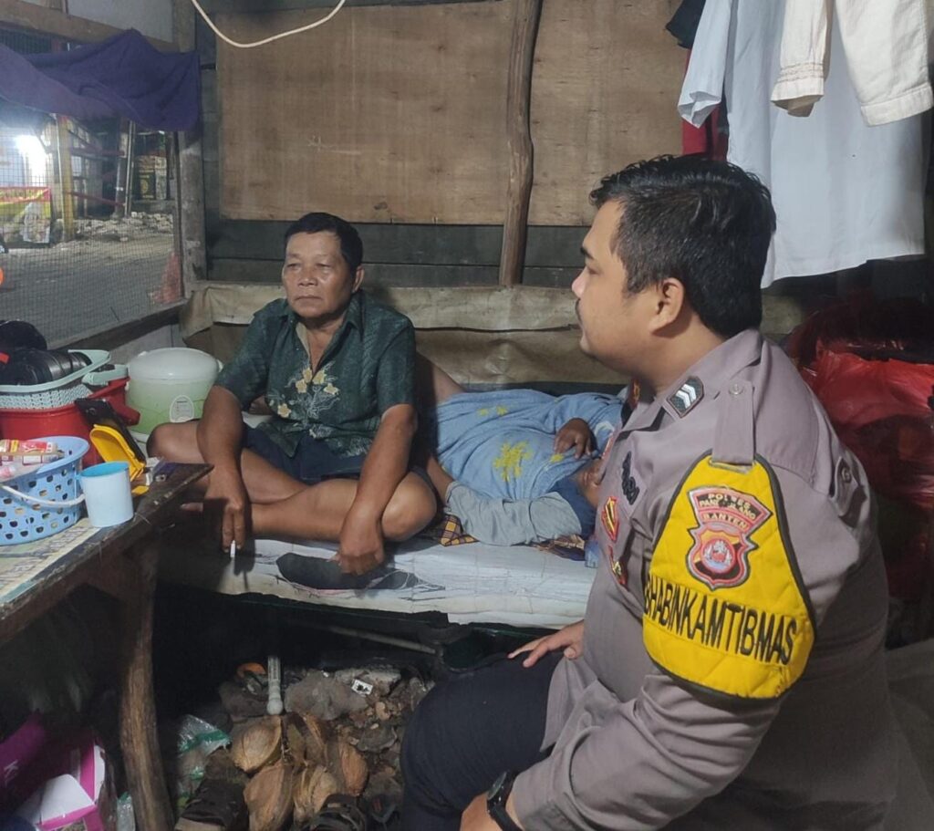 Sambangi Masyarakat Desa Angsana, Bhabinkamtibmas Polsek Angsana Sampaikan Pesan Kamtibmas 1 WhatsApp Image 2024 07 27 at 19.47.42