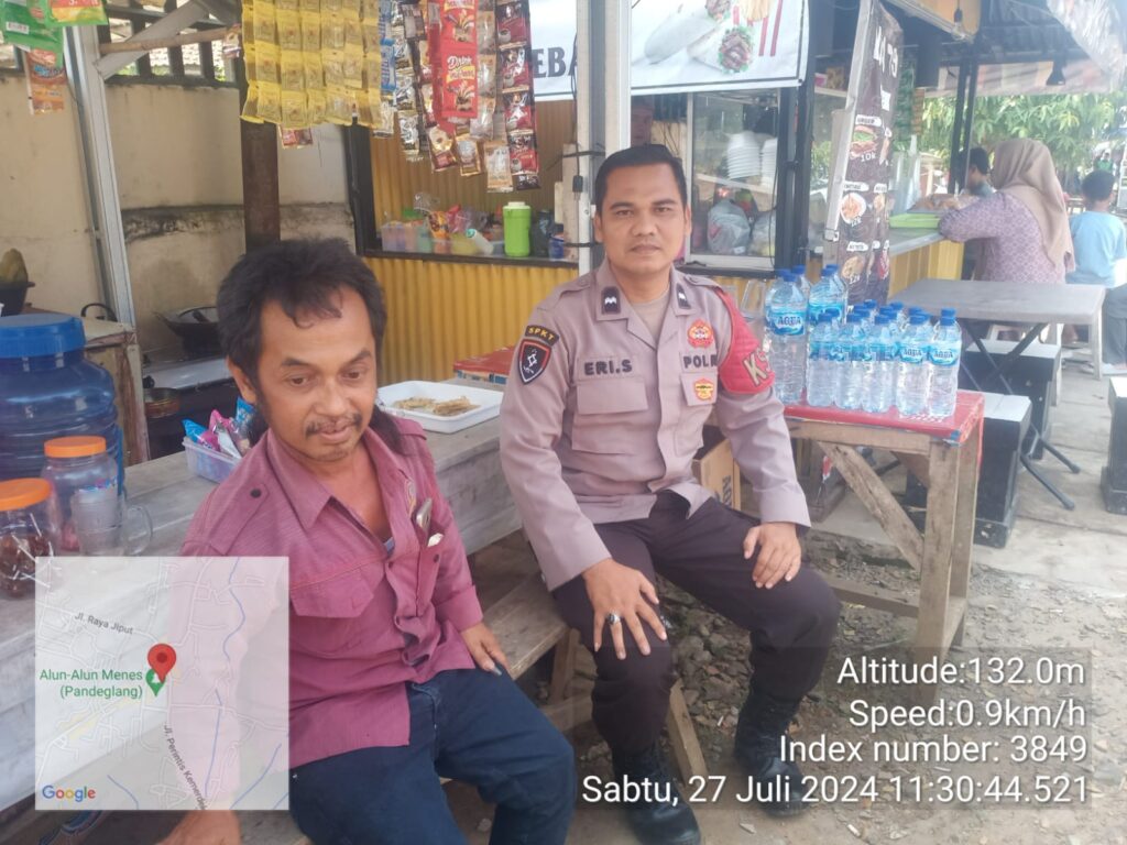 Agar Kamtibmas Tetap Kondusif, Polsek Menes Jalin komunikasi dengan Sambangi warga 5 WhatsApp Image 2024 07 27 at 21.45.34