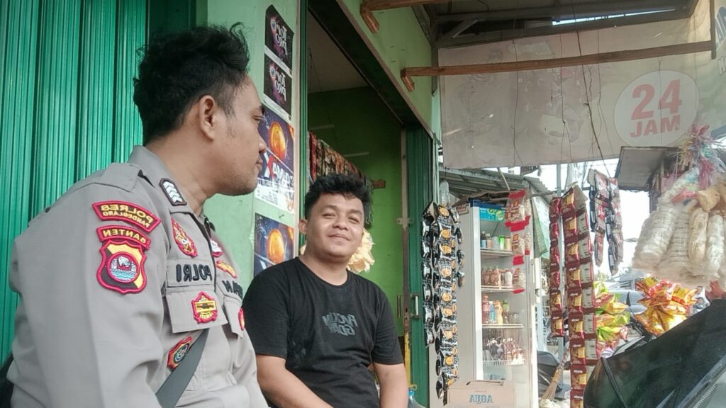 Personil Polsek Picung Sambang Dialogis Jalin Silaturahmi Dengan Warga 7 WhatsApp Image 2024 07 27 at 22.09.24