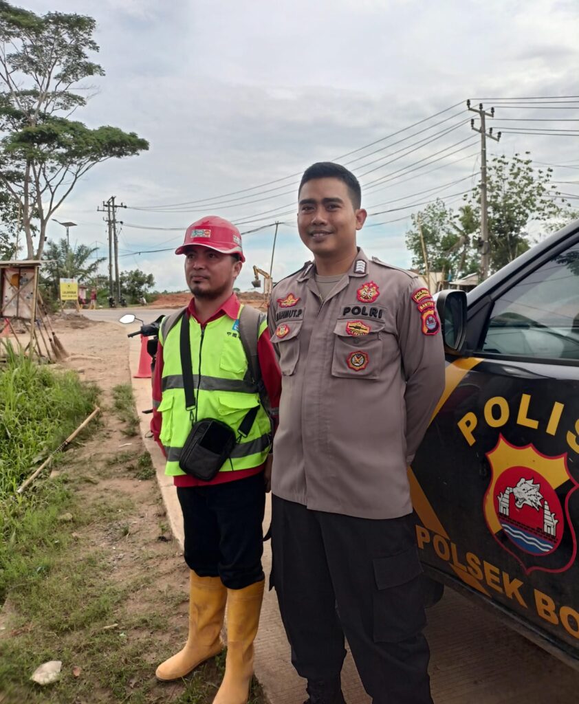 Polsek Bojong Polres Pandeglang Sambangi Pembangunan Jalur Tol dan Berikan Himbauan Kamtibmas kepada Para Pegawai 10 WhatsApp Image 2024 07 28 at 15.03.16