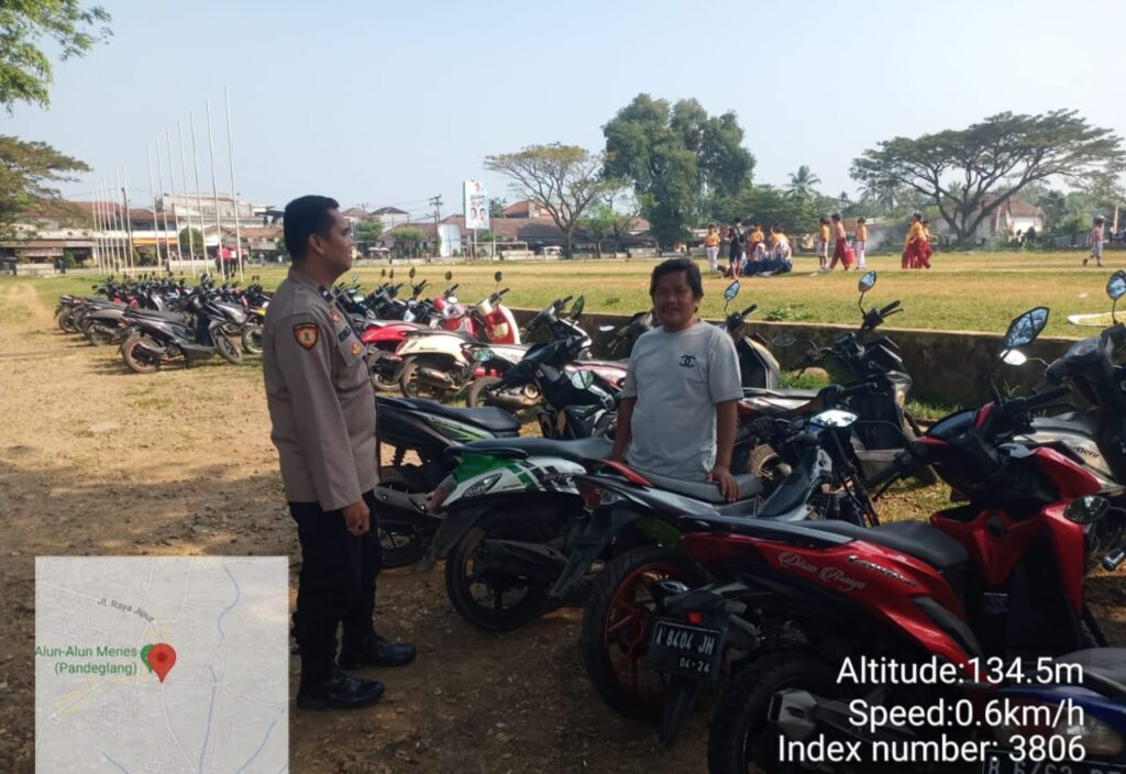 Antisipasi Curanmor, Polsek Menes Edukasi Petugas Parkir 8 WhatsApp Image 2024 07 29 at 15.54.14