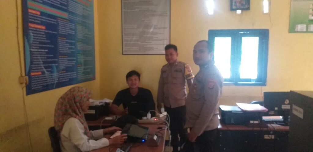 Ciptakan Situasi Kondusif, Polsek Jiput Ajak Warga Jaga Kamtibmas 4 WhatsApp Image 2024 07 29 at 21.12.07