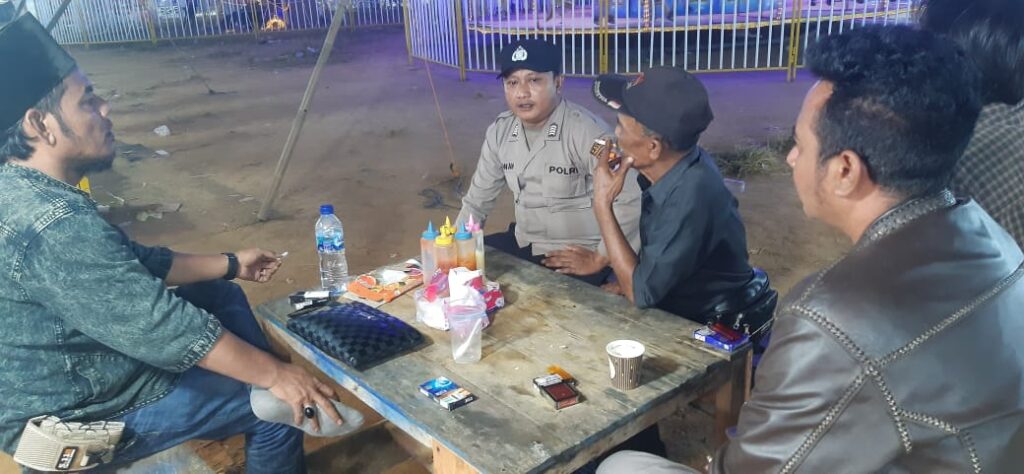 Patroli Polsek Picung Dilingkungan Masyarakat dan Memberikan Himbauan Kepada Masyarakat 5 WhatsApp Image 2024 07 30 at 19.24.38