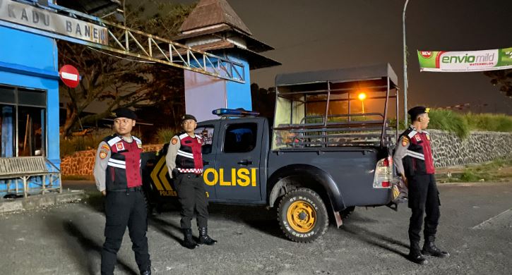 Sat Samapta Polres Pandeglang Menggelar Patroli Malam Guna Mencegah Tindak Pidana 3C di Wilayah Hukum Polres Pandeglang 5 pm