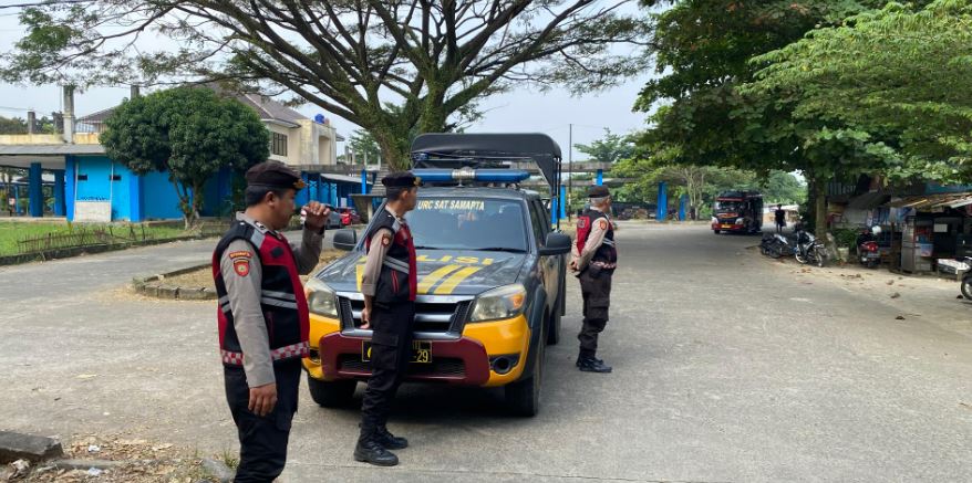 Ciptakan Kondusifitas di Terminal Kadubanen Pandeglang, Sat Samapta Polres Pandeglang Gelar Patroli 2 pt