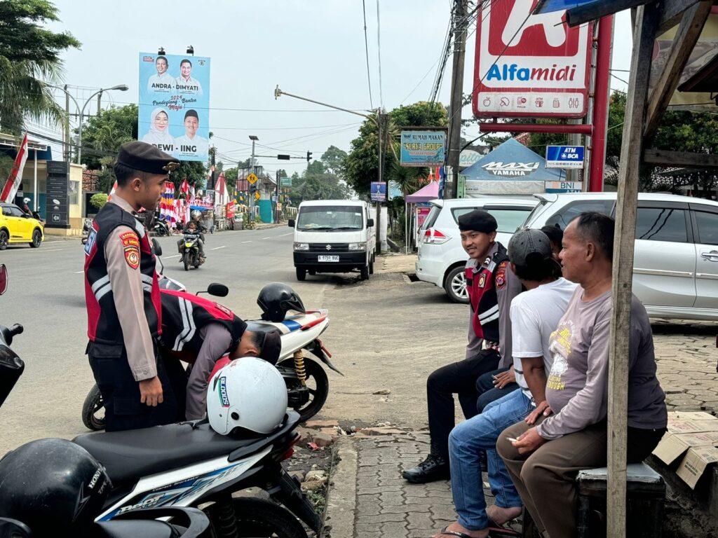 Sat Samapta Polres Pandeglang Berikan Himbauan Kamtibmas kepada Pengendara Ojek di Persimpangan Cigadung 3 IMG 20240805 WA0027