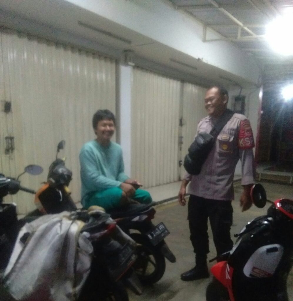 Polsek Menes Melaksanakan Patroli Dialogis di Kecamatan Menes 7 IMG 20240806 WA0022