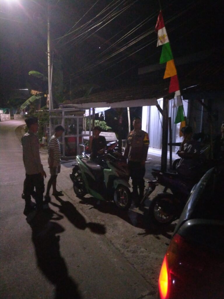 Temui Pemuda Saat Patroli Dialogis, Kanit Binmas Polsek Angsana Sampaikan Pesan Kamtibmas 3 IMG 20240808 WA0049