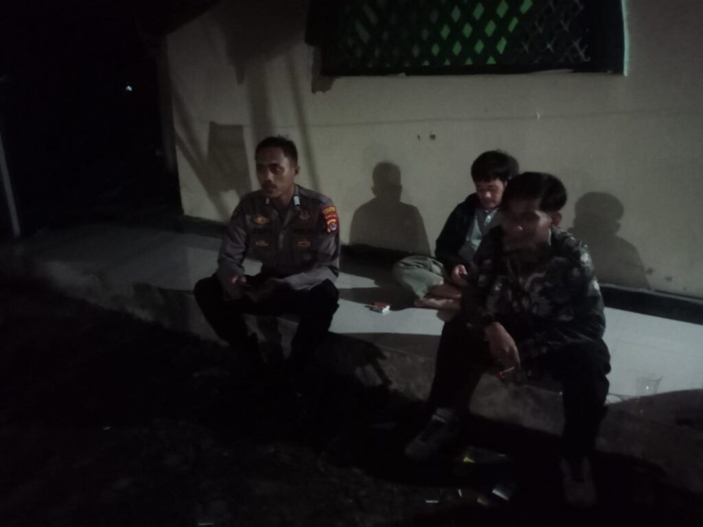Polsek Cikedal Sambangi Remaja Nongkrong, Antisipasi Kenakalan Remaja 1 IMG 20240811 WA0013