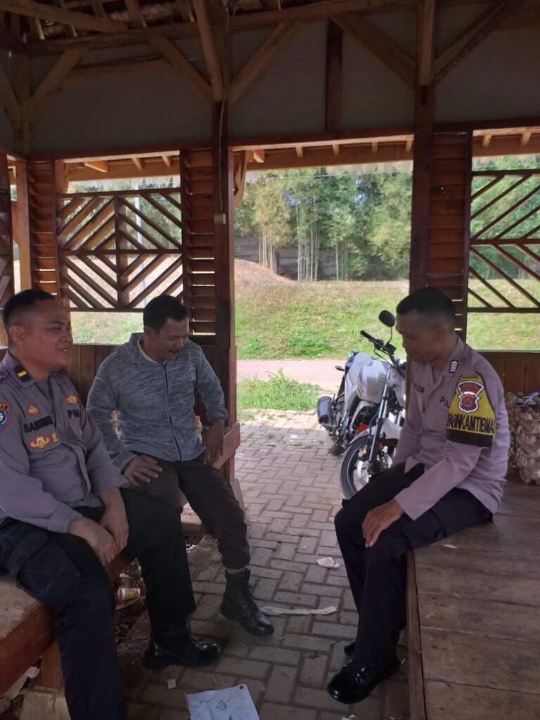 Sambangi Warga Binaan Polsek Saketi Ciptakan Kondusifitas Wilayah 8 WhatsApp Image 2024 07 31 at 23.28.23