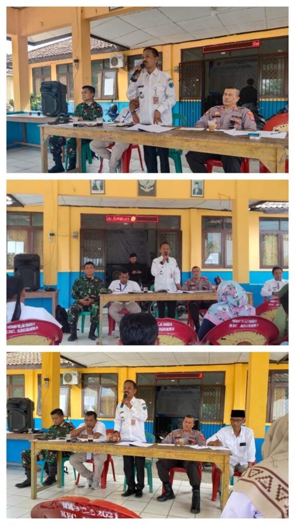 Kapolsek Angsana Polres Pandeglang Hadiri Rapat PHBN HUT RI Tingkat Kecamatan Angsana 9 WhatsApp Image 2024 08 01 at 06.00.23