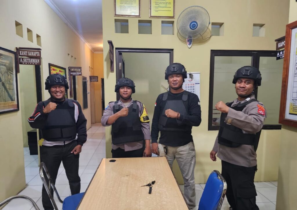 Polsek Picung Melaksanakan Kesiap Siagaan Mako Antisipasi Gangguan Kamtibmas 8 WhatsApp Image 2024 08 02 at 21.00.27