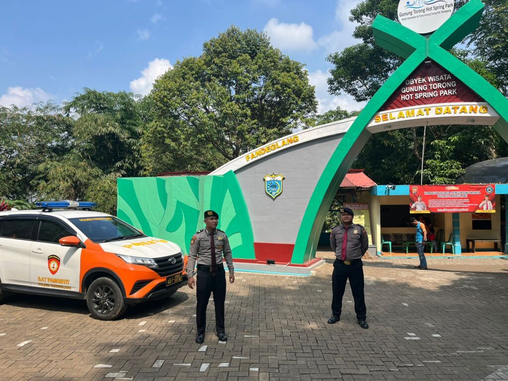 Sat Pamobvit Polres Pandeglang Gelar Patroli di Obyek Wisata Gunung Torong untuk Ciptakan Rasa Aman dan Nyaman Pengunjung 5 WhatsApp Image 2024 08 03 at 15.51.30