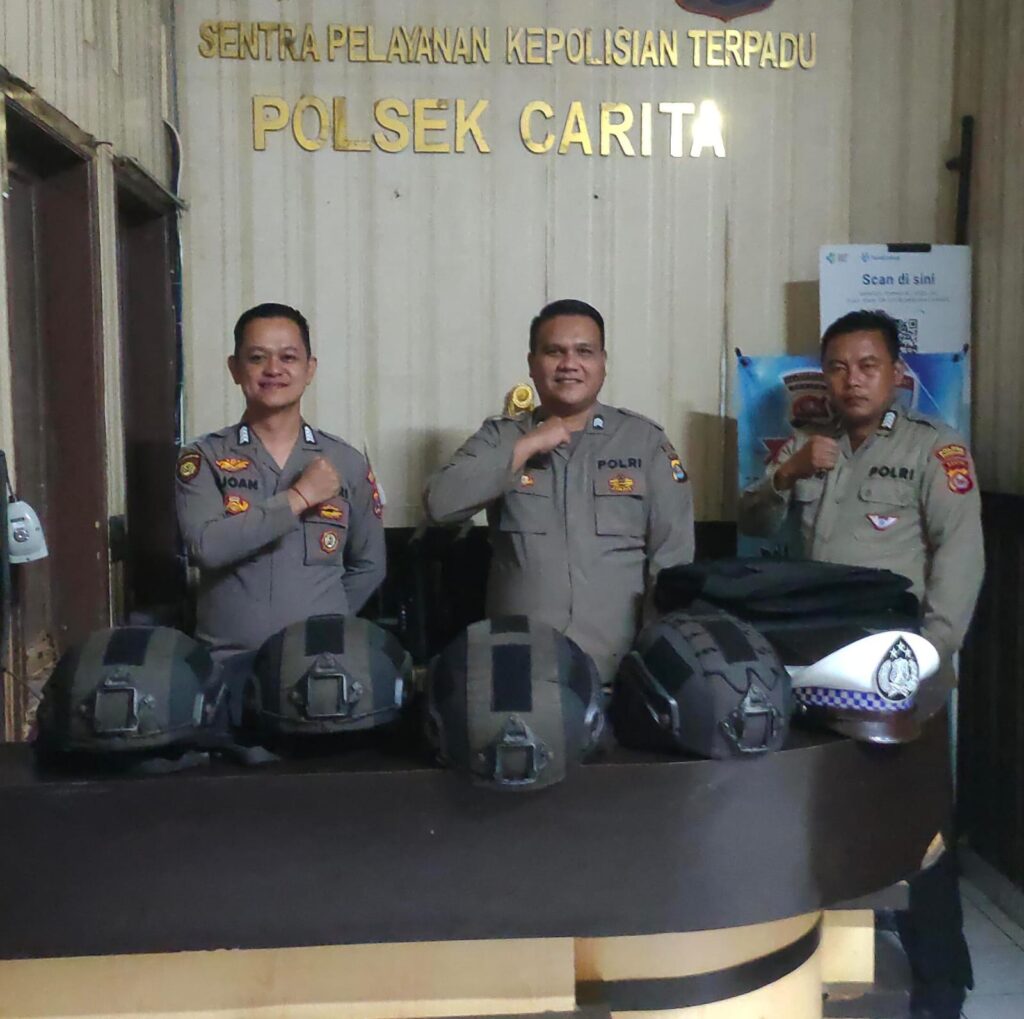 Personil Piket Polsek Carita Laksanakan Kegiatan Siaga Mako 8 WhatsApp Image 2024 08 04 at 01.29.18