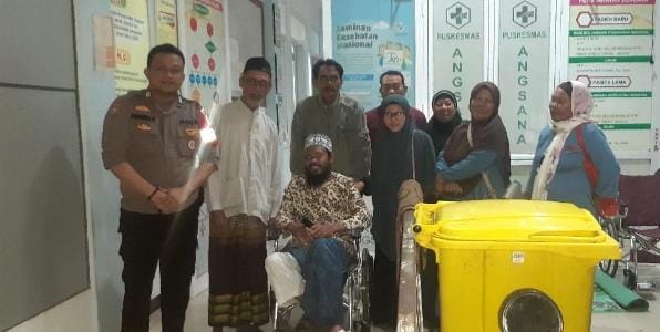 Jalin Komunikasi, Anggota Polsek Angsana Kunjungi Ketua MUI Kec. Angsana yang sedang Sakit 5 WhatsApp Image 2024 08 04 at 22.34.15