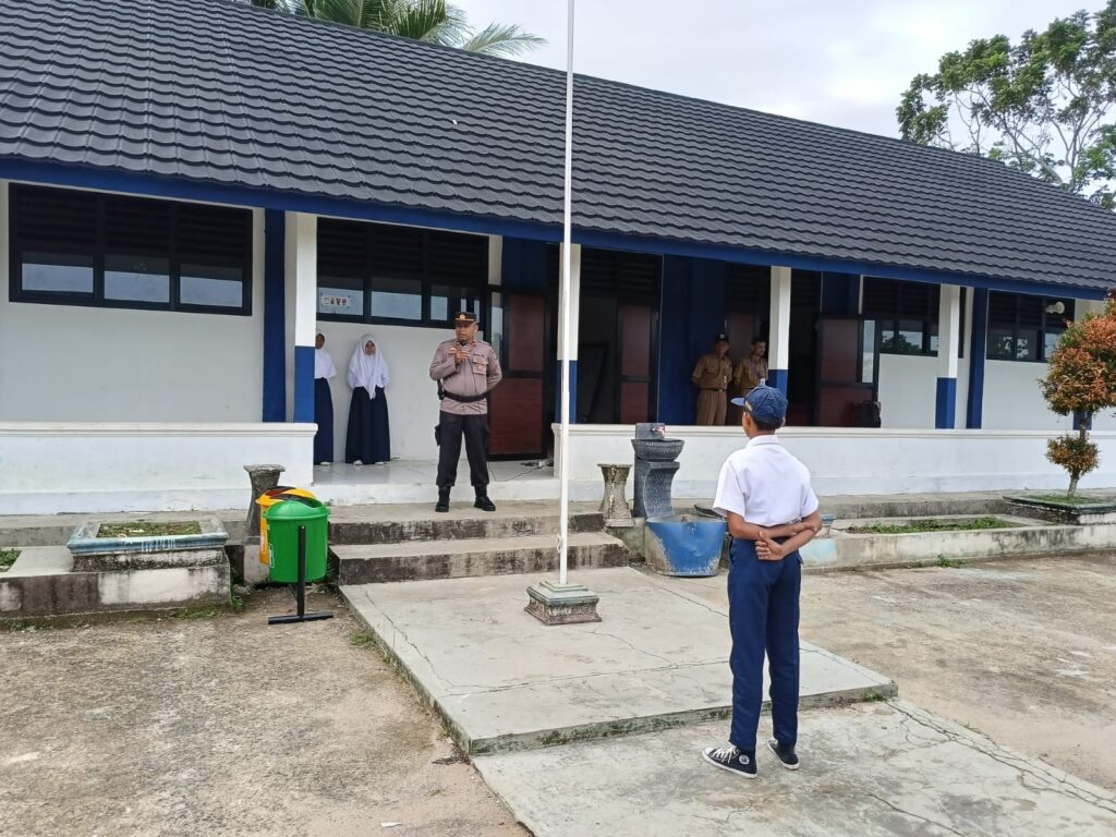 Polsek Pagelaran Gelar Penyuluhan Terkait Kenakalan Remaja di SMP 3 Pagelaran 3 WhatsApp Image 2024 08 05 at 22.17.30