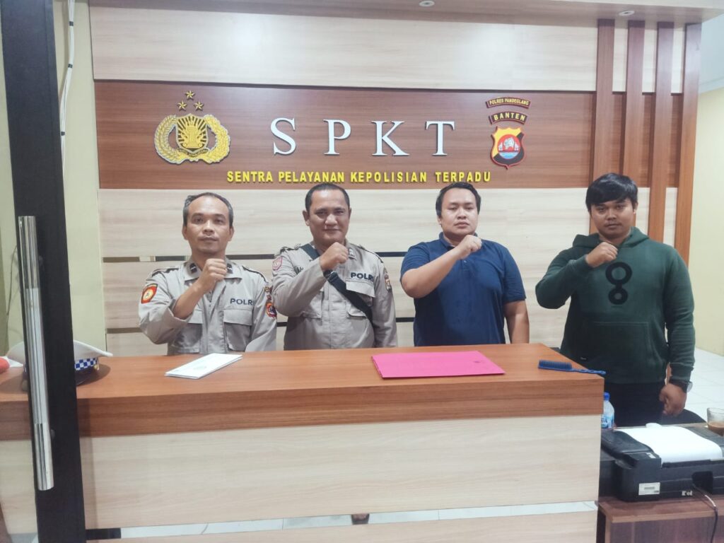 Menjaga Kondusifitas, Polsek Labuan Polres Pandeglang melaksanakan Siaga Mako 8 WhatsApp Image 2024 08 06 at 00.33.53