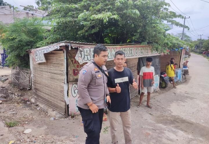 Bhabinkamtibmas Polsek Angsana Polres Pandeglang Sambangi Masyarakat Desa Angsana 5 WhatsApp Image 2024 08 06 at 06.43.03
