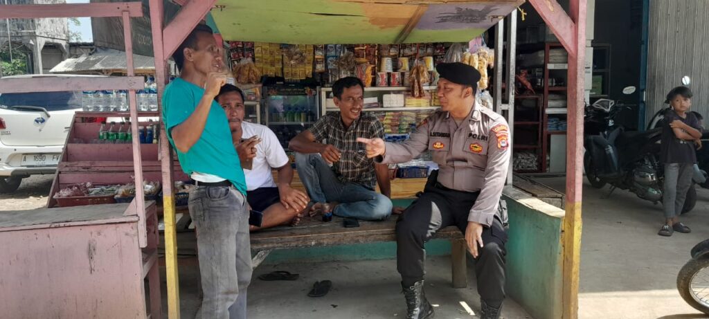 Unit Samapta Polsek Picung Laksanakan Patroli Dialogias Sambangi Warga Masyarakat 8 WhatsApp Image 2024 08 06 at 23.57.27