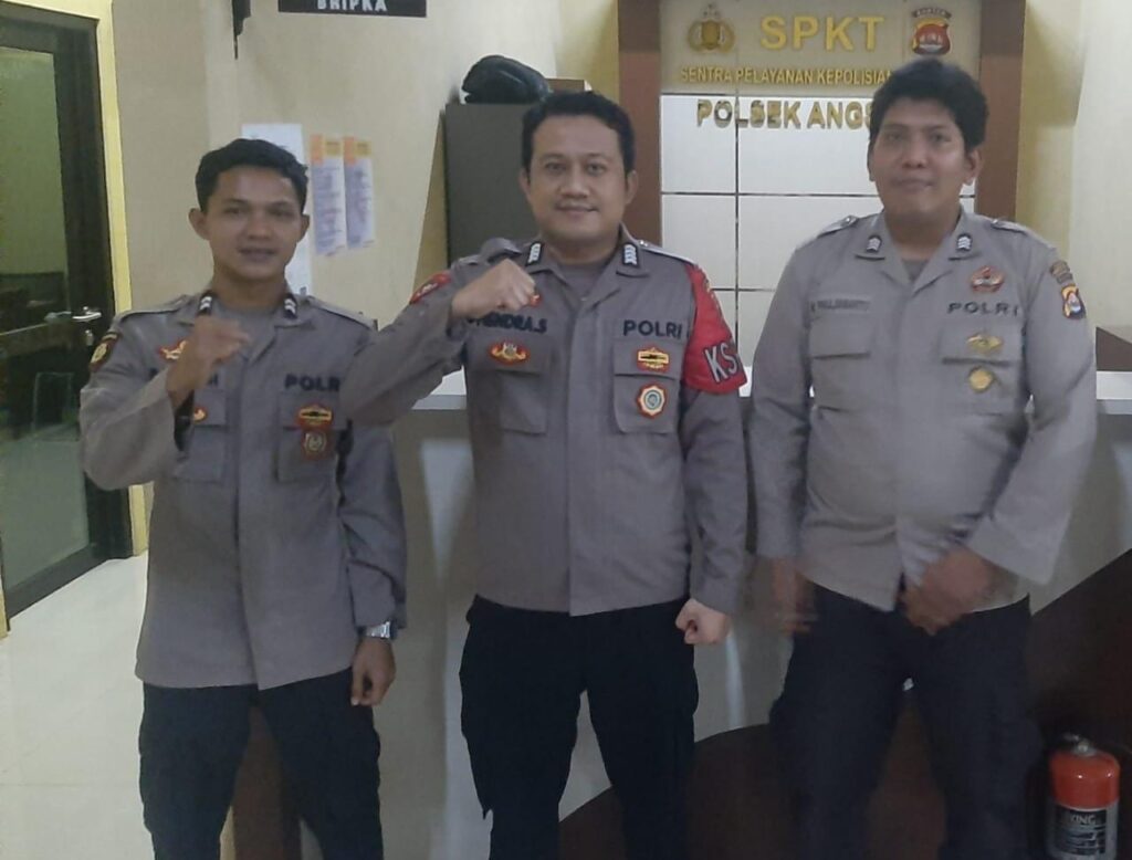 Tunjukkan Kesiapan, Anggota Piket Polsek Angsana Polres Pandeglang Laksanakan Siaga Mako 7 WhatsApp Image 2024 08 07 at 06.38.56