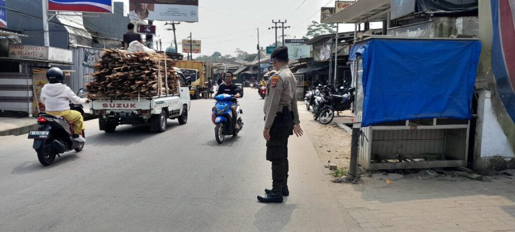 Giat rutin Polsek Picung strong point Pengaturan Jalan Raya Picung - Malingping 1 WhatsApp Image 2024 08 07 at 19.41.25
