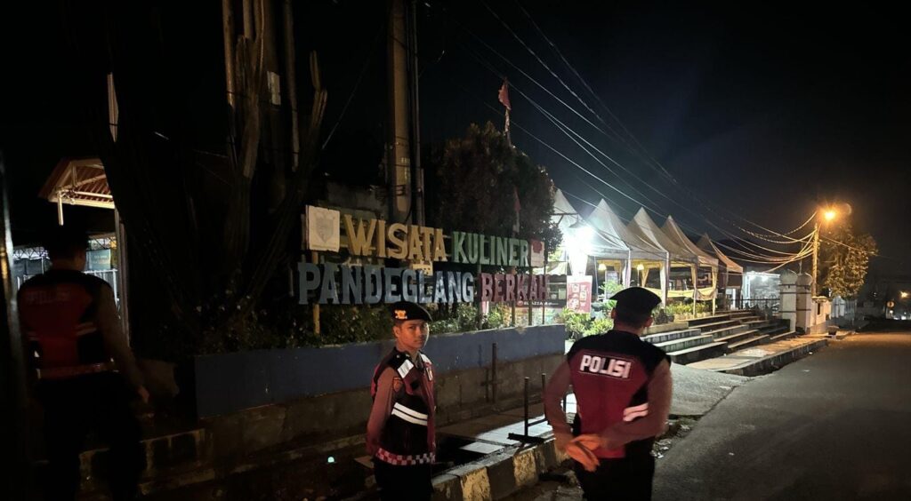 Sat Samapta Polres Pandeglang Laksanakan Patroli Kamtibmas di Gedung Juang 1 WhatsApp Image 2024 08 09 at 05.13.25