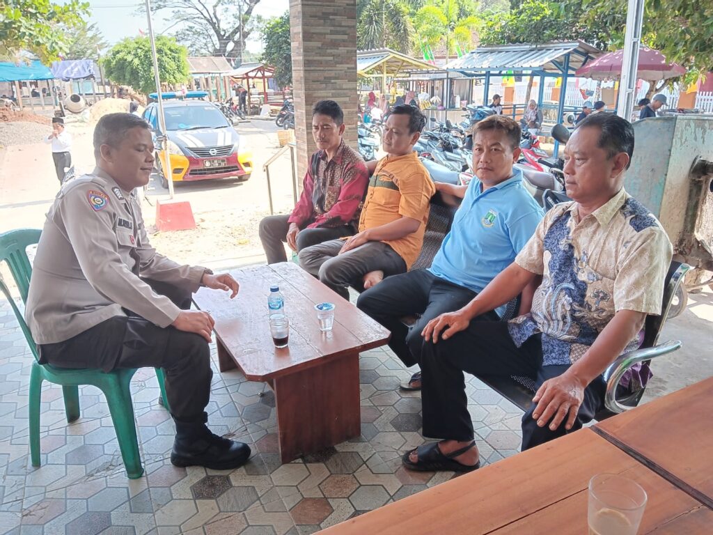 Sambang Petani Jelang Panen Padi di Desa Bojen oleh Personil Polsek Panimbang 2 WhatsApp Image 2024 08 09 at 23.23.40